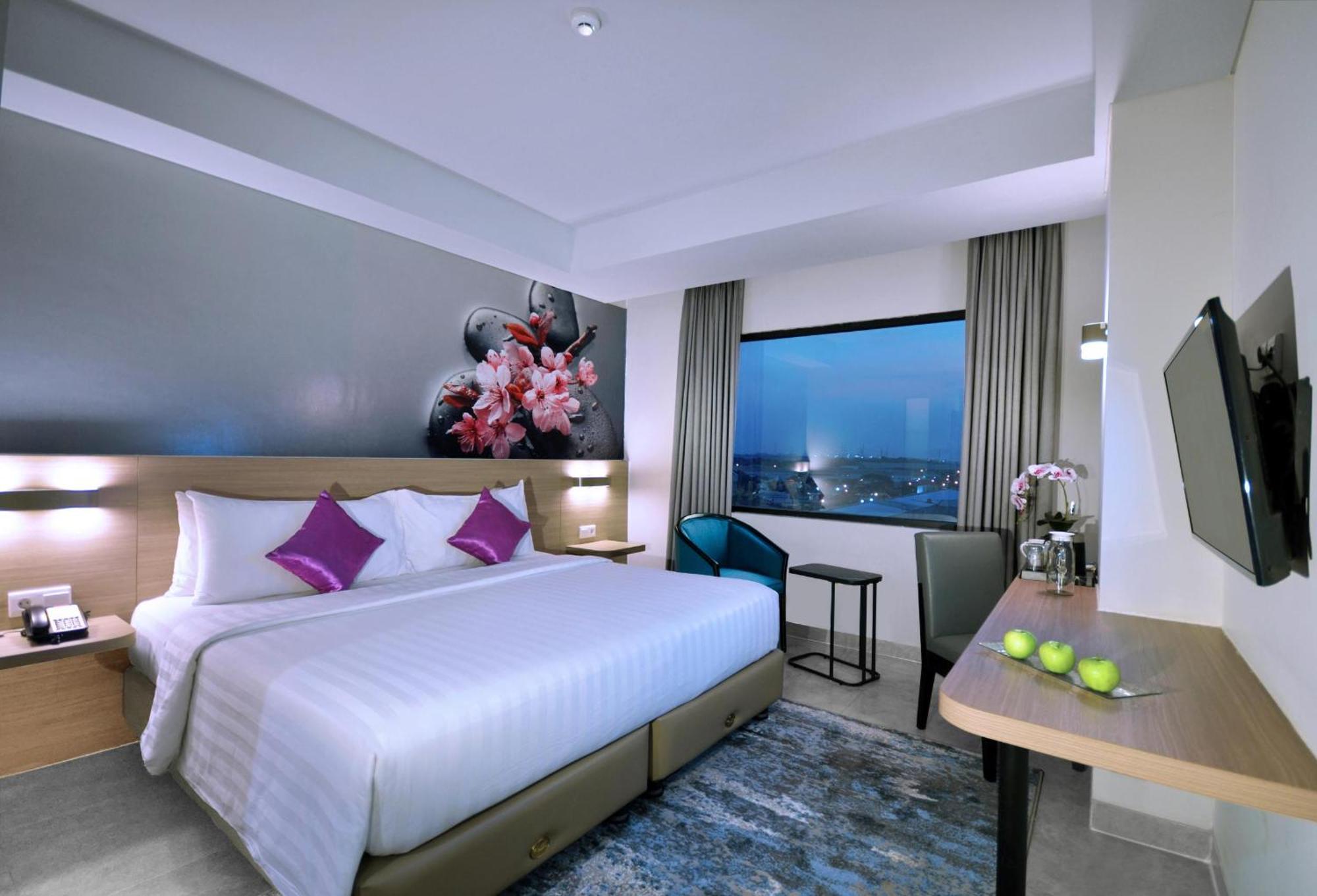 Hotel Quest Prime Cikarang By Aston Bekasi Esterno foto