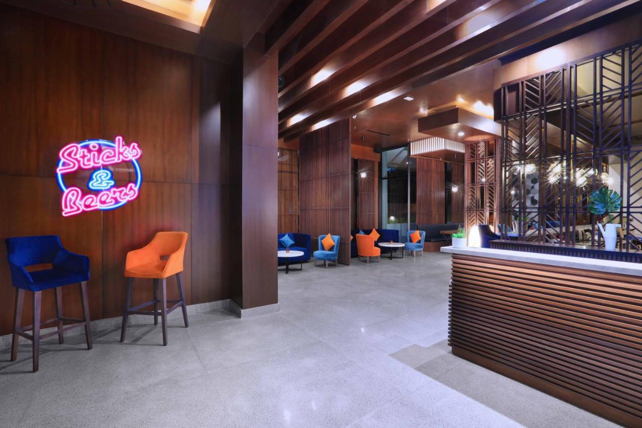 Hotel Quest Prime Cikarang By Aston Bekasi Esterno foto